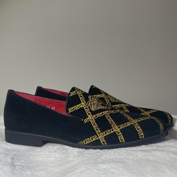 Cabuncci Chain Link Loafers - Picture 2 of 10